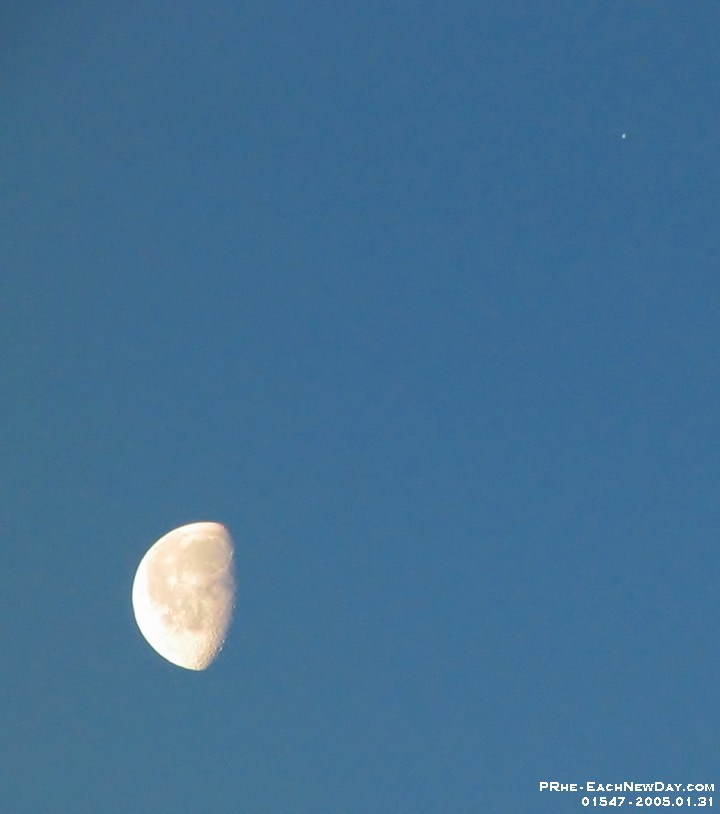 01547clDe - Moon and Jupiter